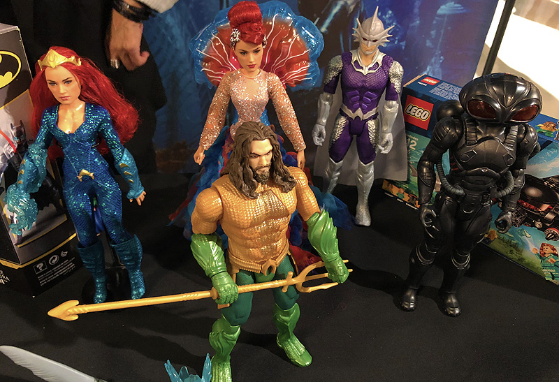 TTPM Holiday Showcase Gallery With Aquaman, BumbleBee & More!