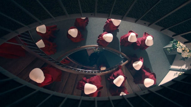 The handmaid's tale season best sale 3 episode 1 streaming