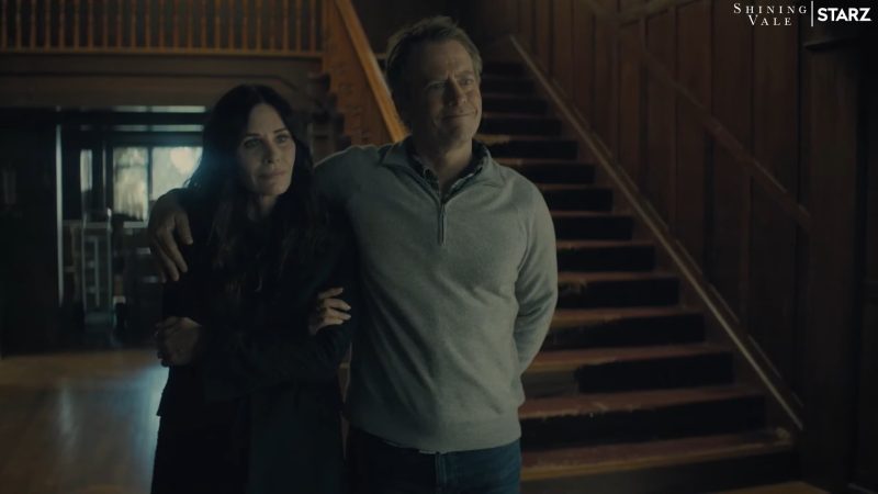 Courteney Cox Cougar Town Porn - Shining Vale Clip Shows Courteney Cox Moving Into a Haunted House