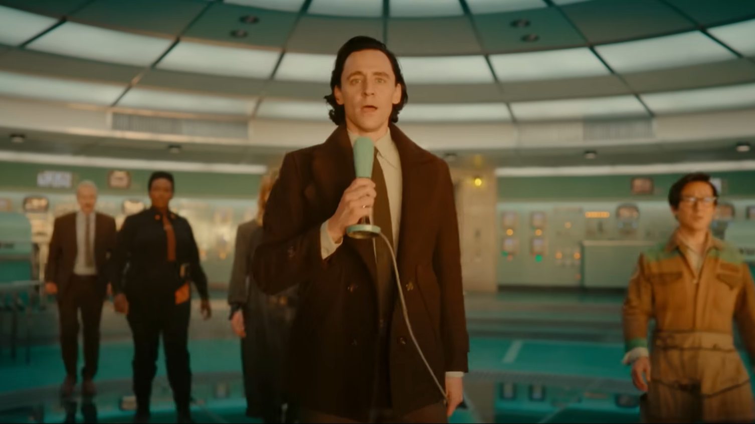 Loki Season 2 Teaser Trailer Previews Tom Hiddleston's Next Time ...