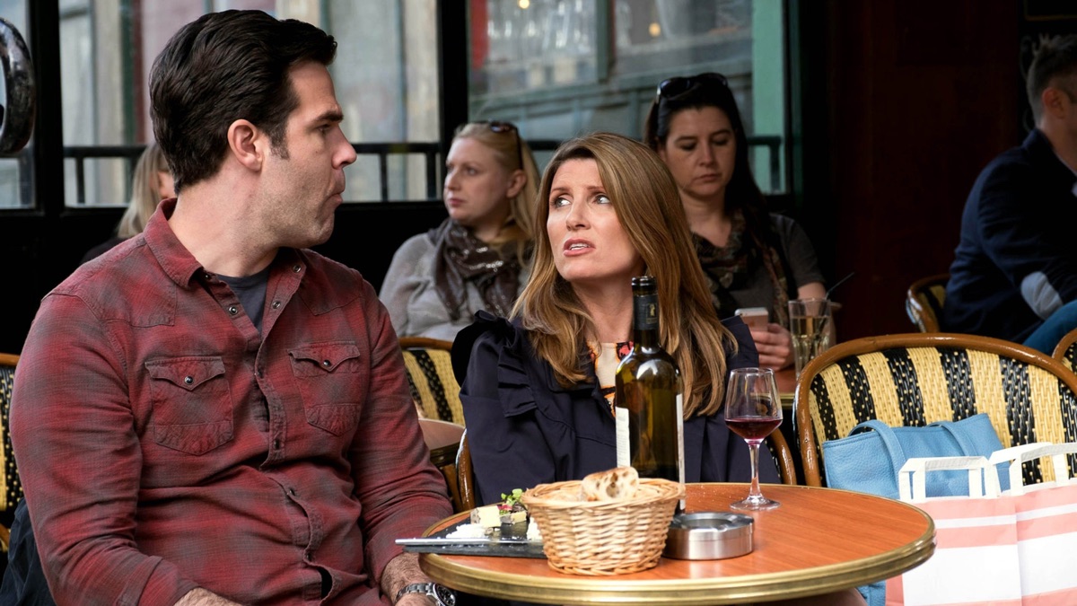 Catastrophe, Amazon's raunchy comedy, is a brilliant depiction of marriage.  Star Sharon Horgan breaks down Season 2. - Vox
