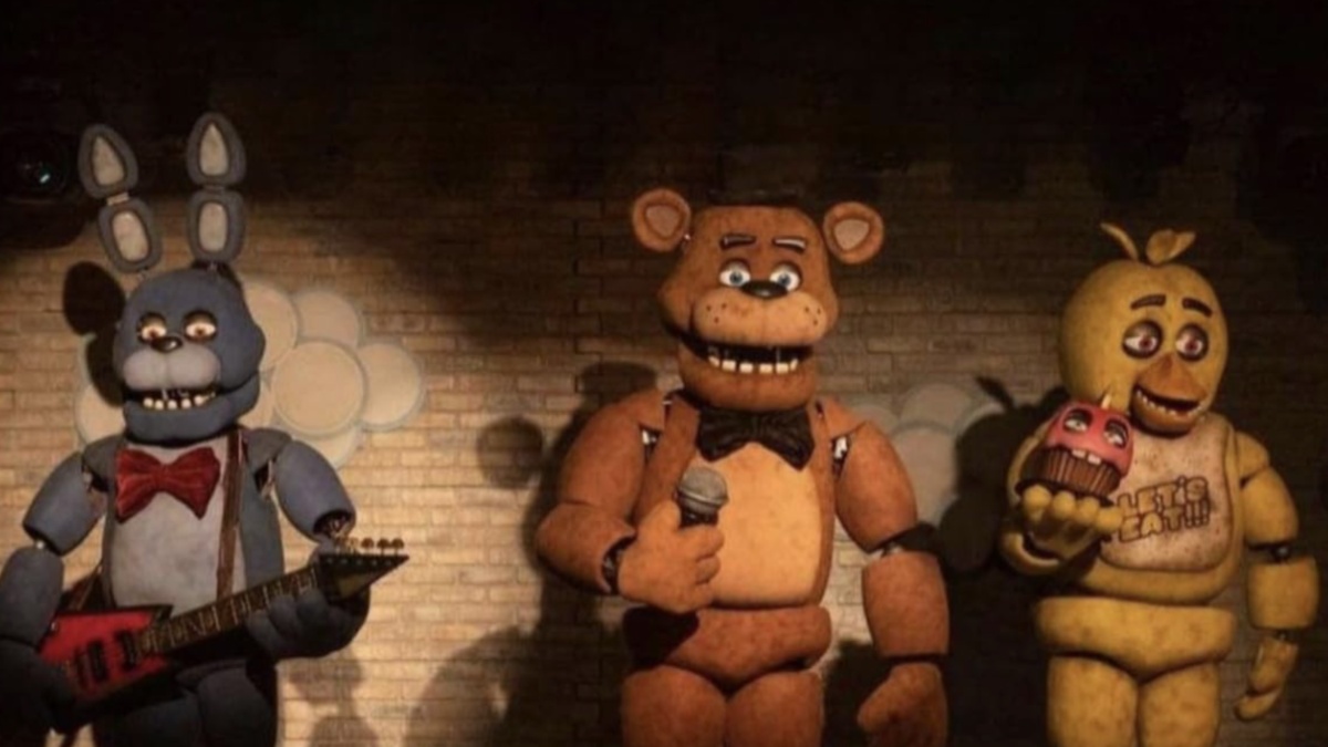 Five nights at Freddy's animatronics on display at Halloween horror nights  : r/fivenightsatfreddys