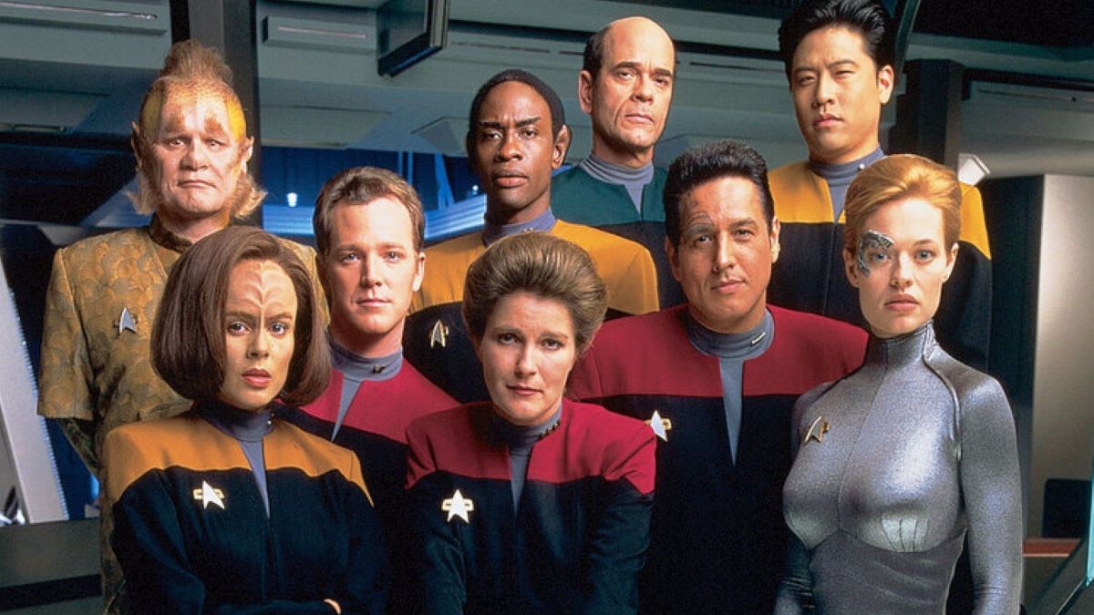 Star Trek: Voyager Season 5 Streaming: Watch & Stream Online via ...