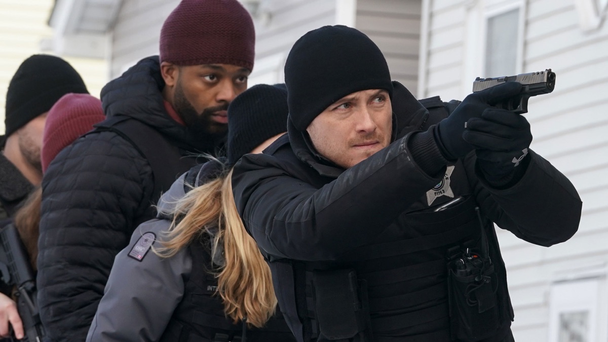 Watch chicago pd 2024 season 6 online