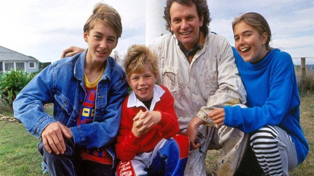 Round the Twist Season 1