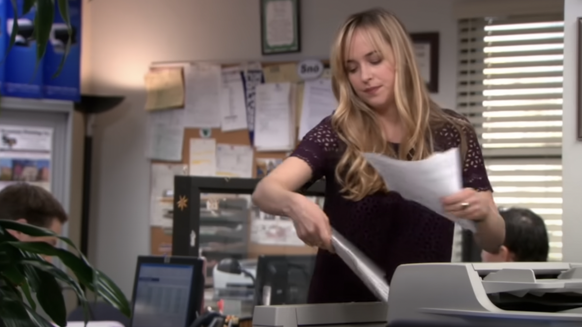 Dakota Johnson In The Office What Did She Say About The Shows Finale