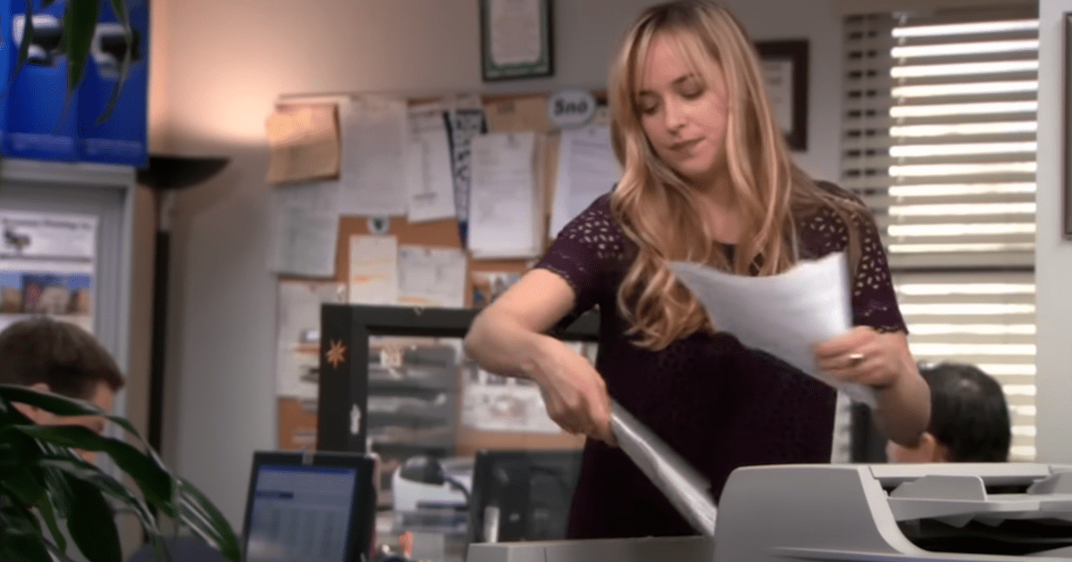 Dakota Johnson In The Office What Did She Say About The Shows Finale 