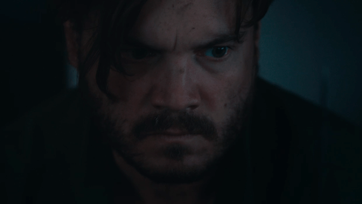 Exclusive Prey Clip Shows Emile Hirsch in a Dangerous Situation