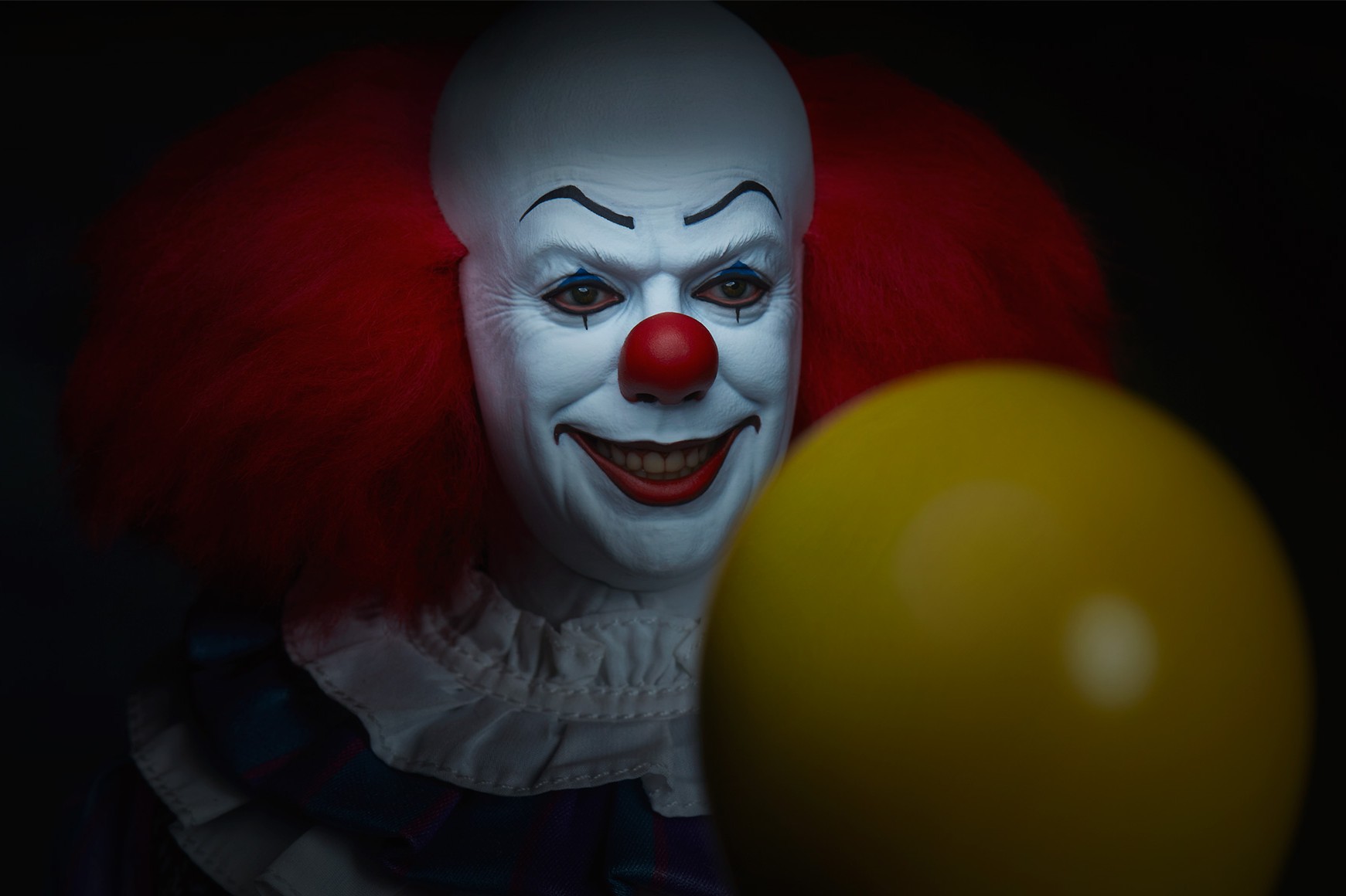 Sideshow Unveils Detailed Tim Curry Pennywise Figure