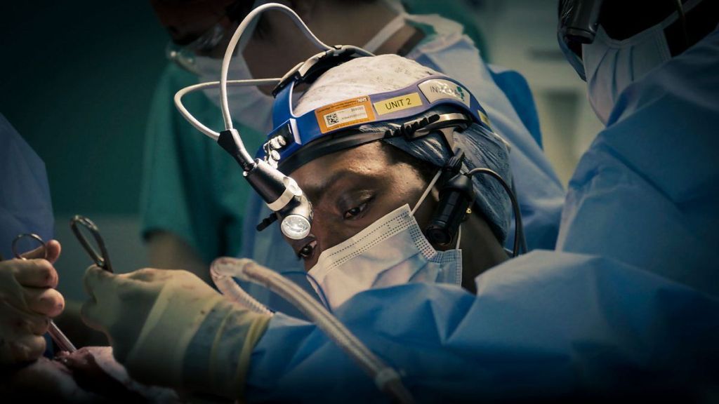 Surgeons: At the Edge of Life Season 1 Streaming: Watch & Stream Online via Amazon Prime Video
