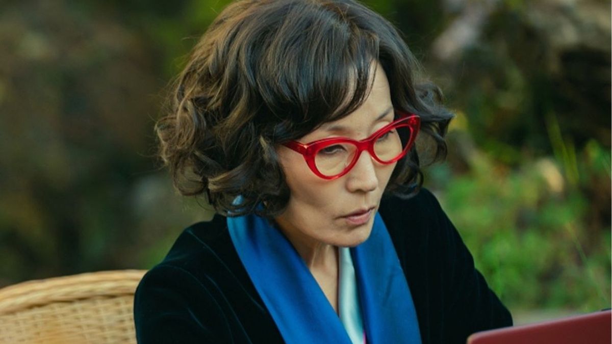 New KDrama Bitter Sweet Hell Reveals Lee HyeYoung's First Look Photos