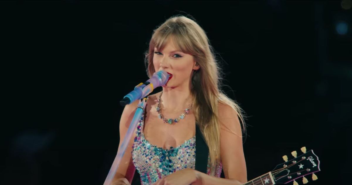Where is Taylor Swift playing tonight, June 30th?