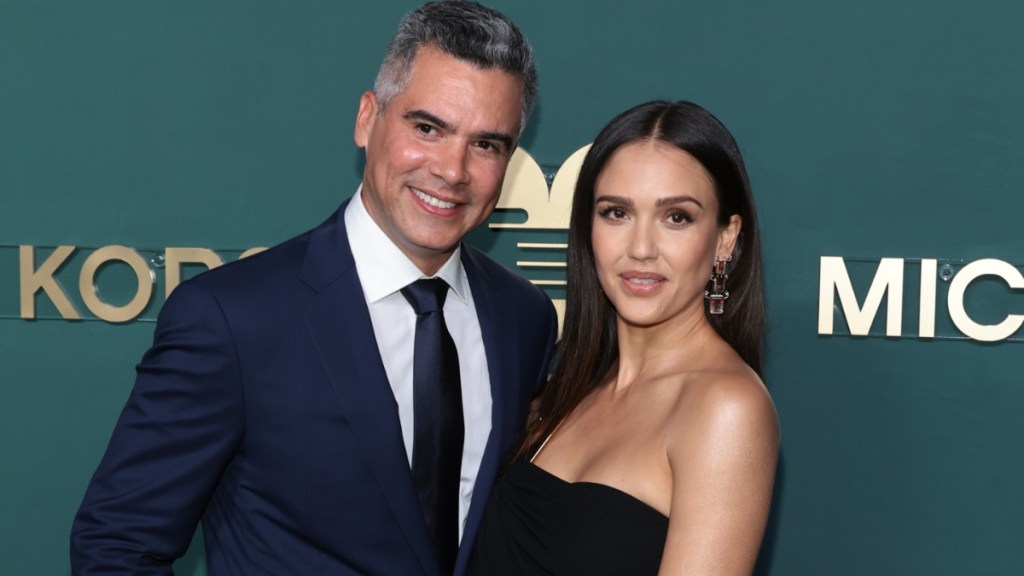 Who Is Jessica Alba’s Husband? Cash Warren’s Age & Job