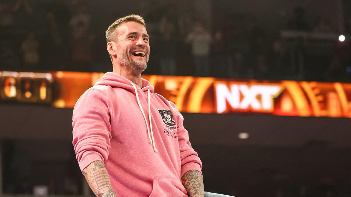 CM Punk присутствует за кулисами WWE NXT Battleground 2024