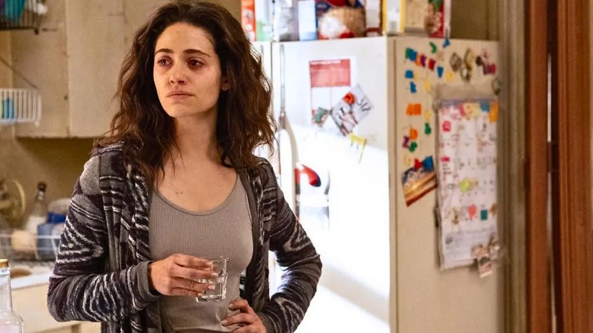 Shameless: When & Why Did Fiona Leave The Show?