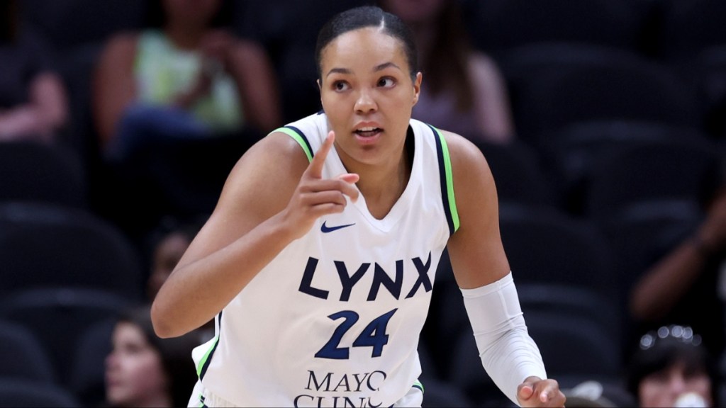 Napheesa Collier injury WNBA Sun vs Lynx