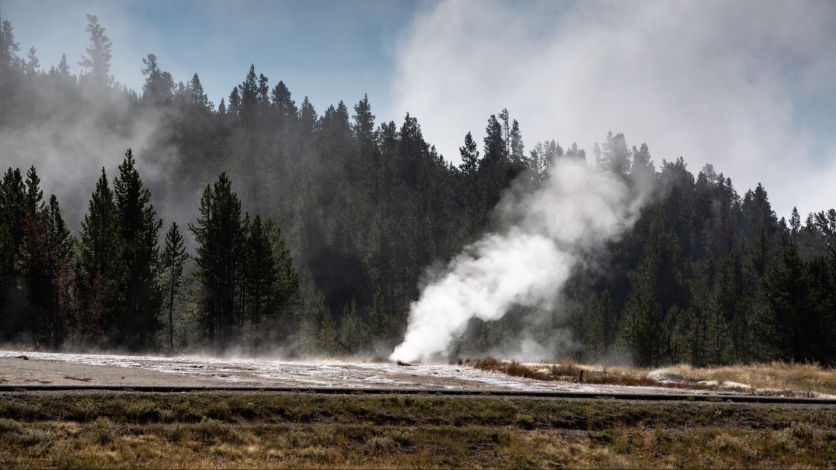 Yellowstone Eruption What Happened at the Park? Video Explained