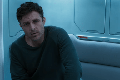 Slingshot Trailer Previews Sci-fi Thriller Starring Casey Affleck & Laurence Fishburne