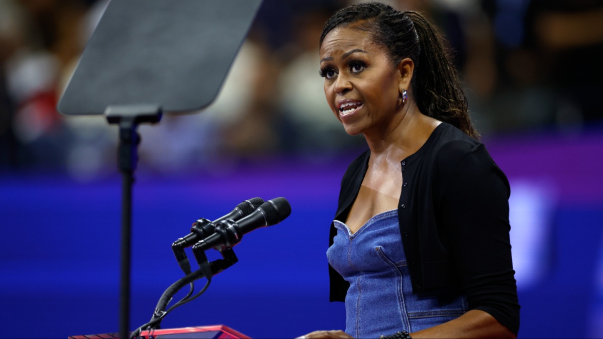 Will Michelle Obama Run for President in 2025 & Replace Joe Biden?