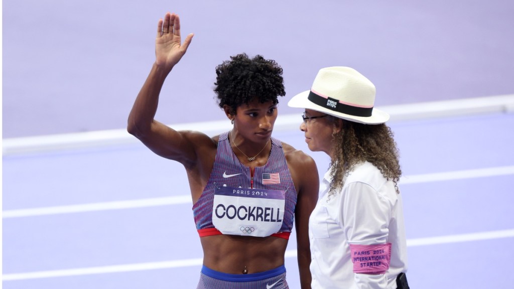 Why Did Anna Cockrell Raise Her Hand Before 400M Hurdles Final? Explained