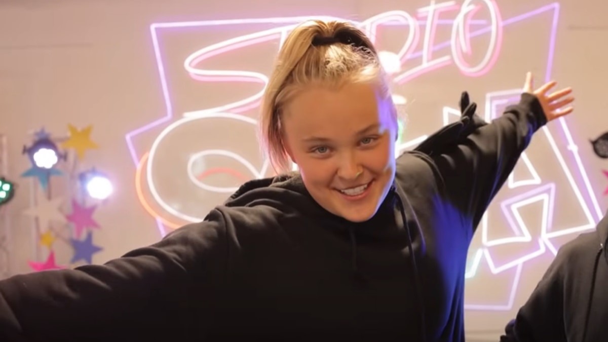 Why Is Jojo Siwa Facing Backlash Over Her Magazine Photoshoot?