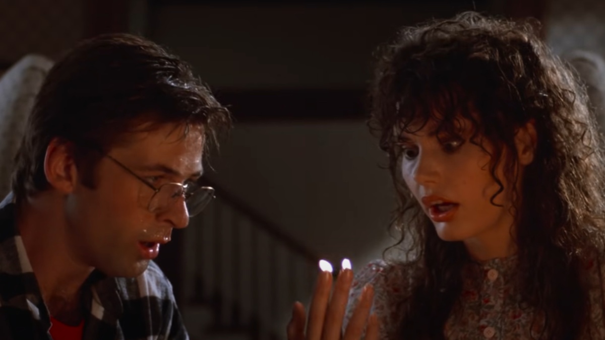 Beetlejuice 2: What Happened to Alec Baldwin & Geena Davis' Characters?