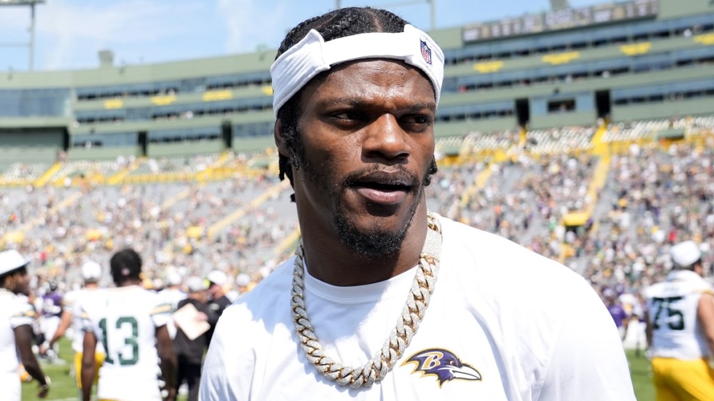 Who Is Lamar Jackson Dating? Girlfriend & Relationship History