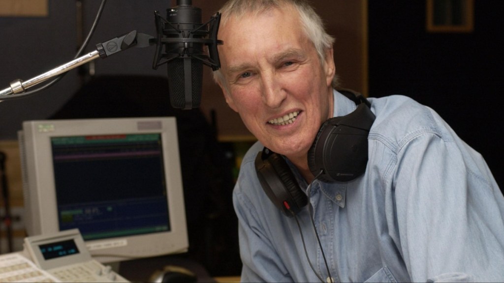 DJ Johnnie Walker retire BBC Radio 2