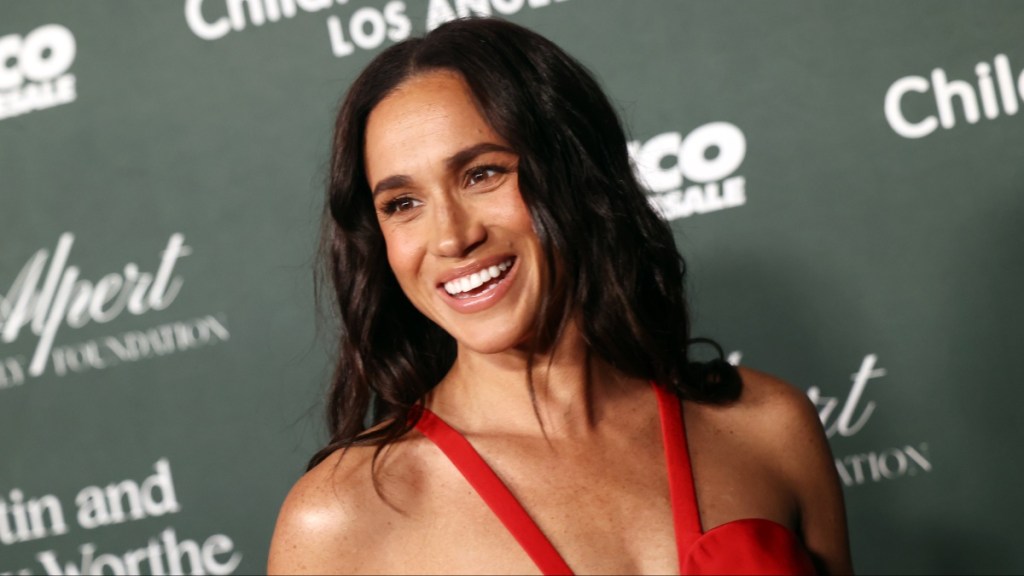 Duchess Meghan Markle Wears Plunging Gown for LA Gala