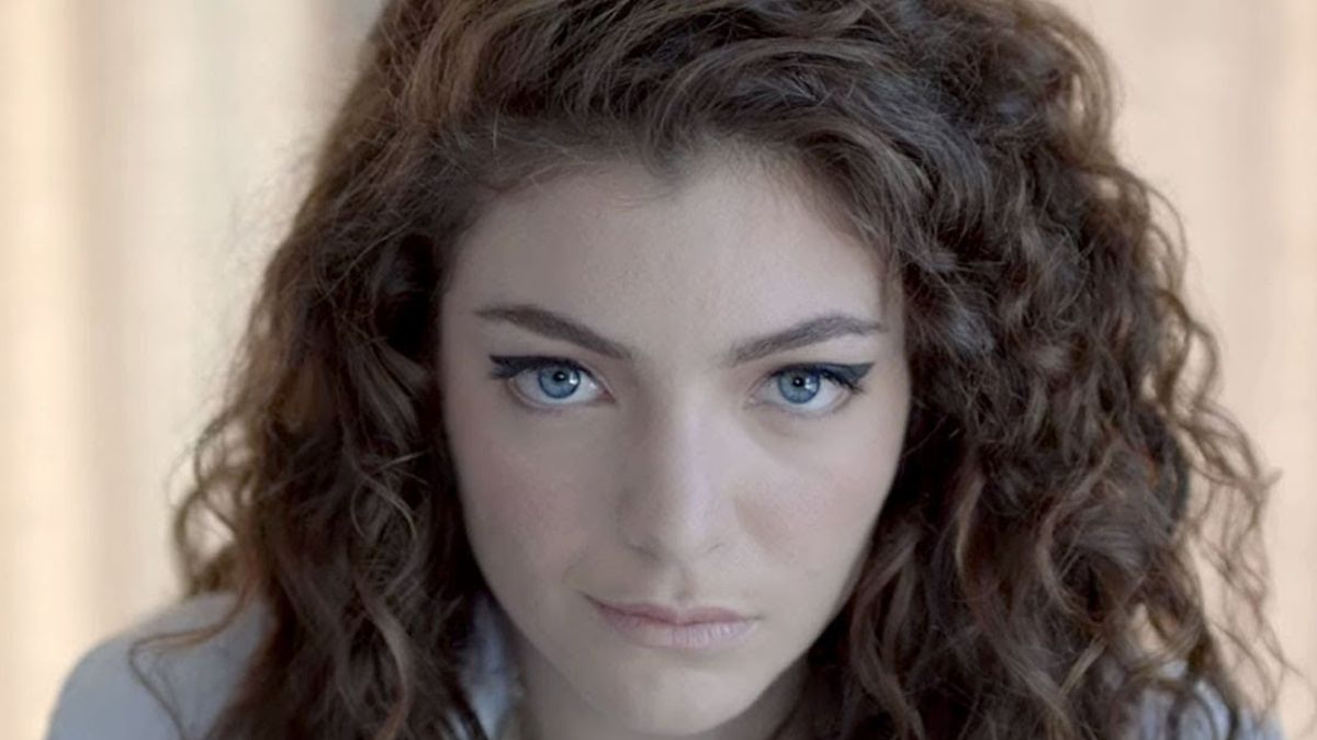 What Happened to Lorde’s Instagram? Black Eye Pictures Explained