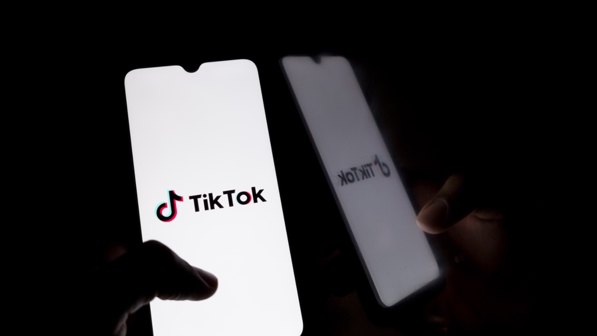 В чем тайна ковра Кэти Сантри на TikTok?