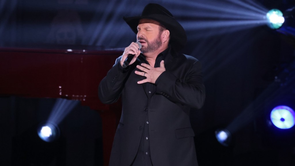 Garth Brooks Allegations & ‘Jane Roe’ Makeup Artist Lawsuit Explained