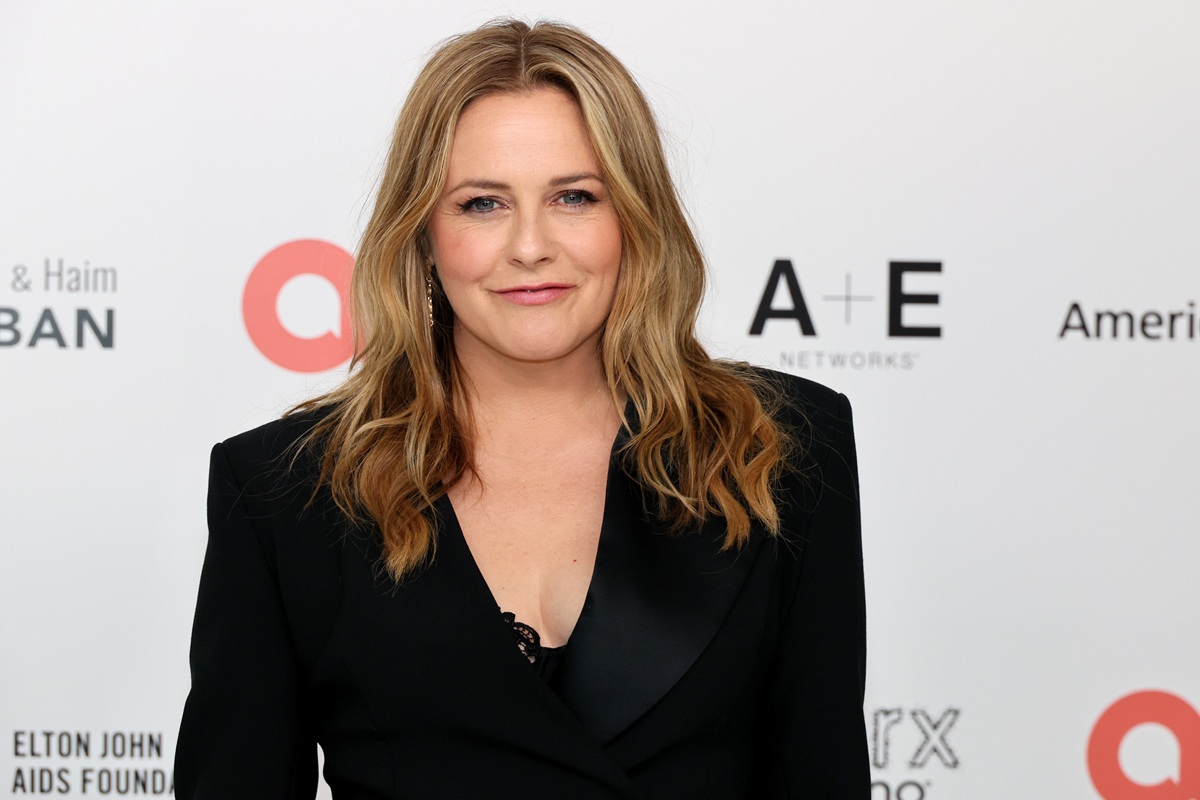 Alicia Silverstone Joins Cast of Yorgos Lanthimos’ Bugonia With Emma Stone