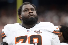 Browns LT Dawand Jones Suffers Ankle Injury vs Saints