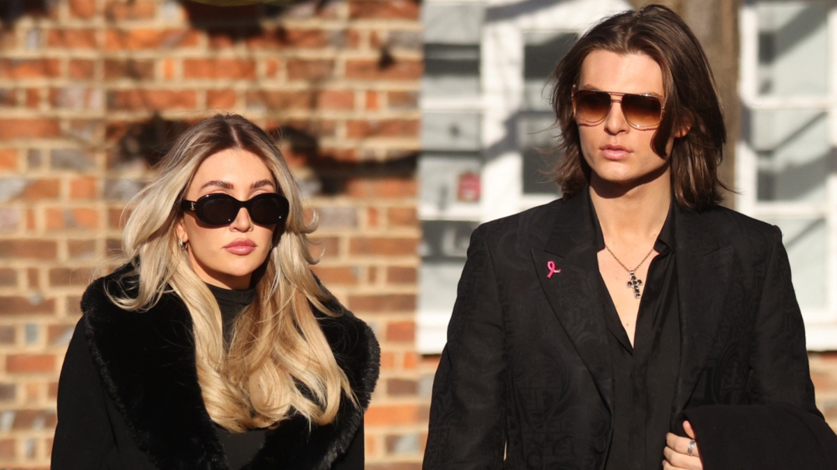 Kate Cassidy & Damian Hurley Relationship Explained