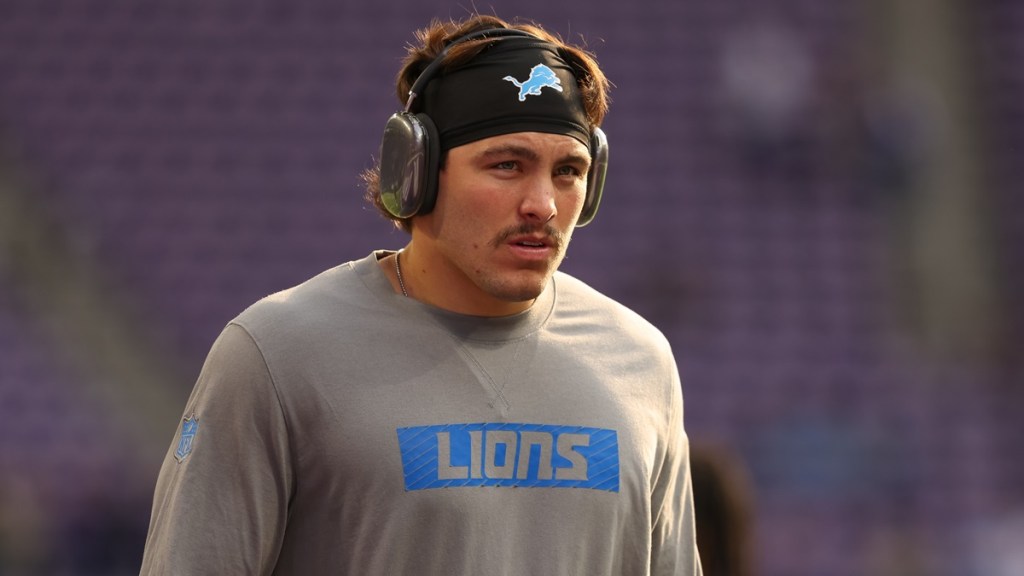 Lions' Malcolm Rodriguez Suffers Knee Injury vs. Bears