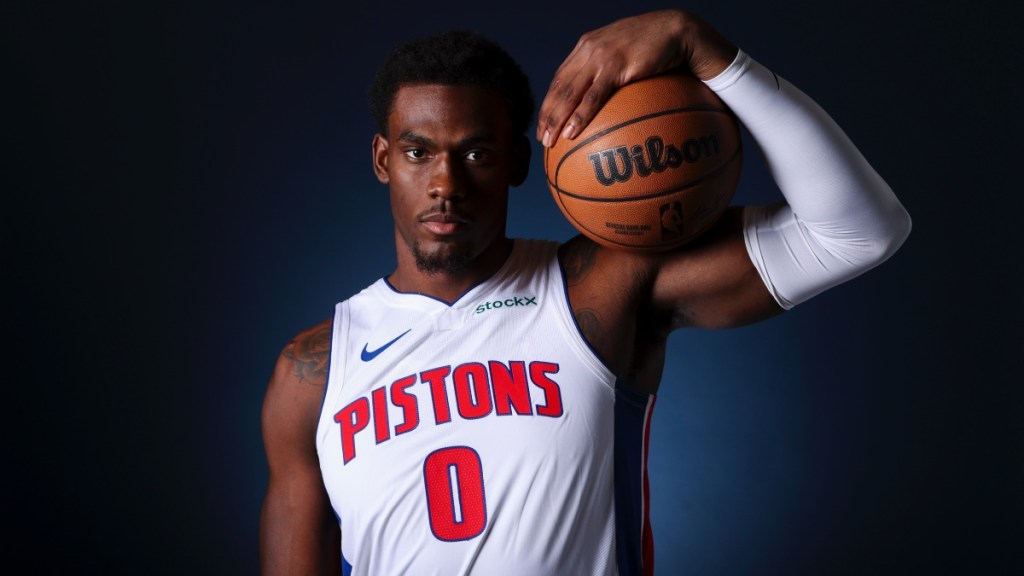 Pistons’ Center Jalen Duren Suffers Ankle Injury vs Hornets