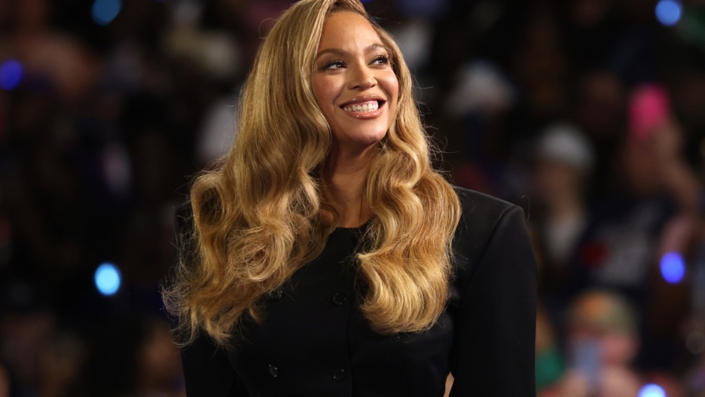 Beyoncé to Perform During Texans vs Ravens Christmas Day Halftime Show