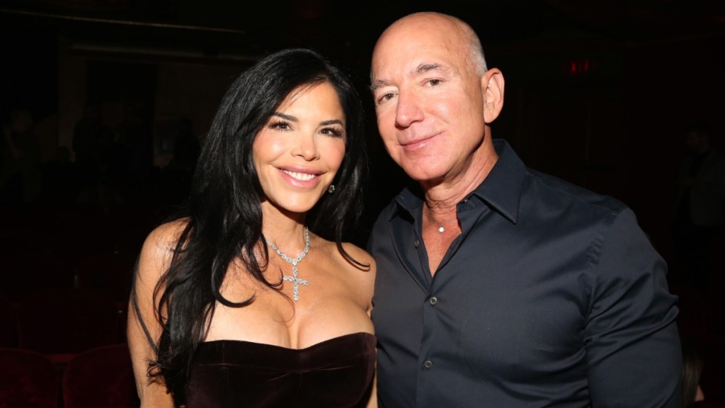 Here’s an Update on Lauren Sanchez & Jeff Bezos’ Wedding Plans