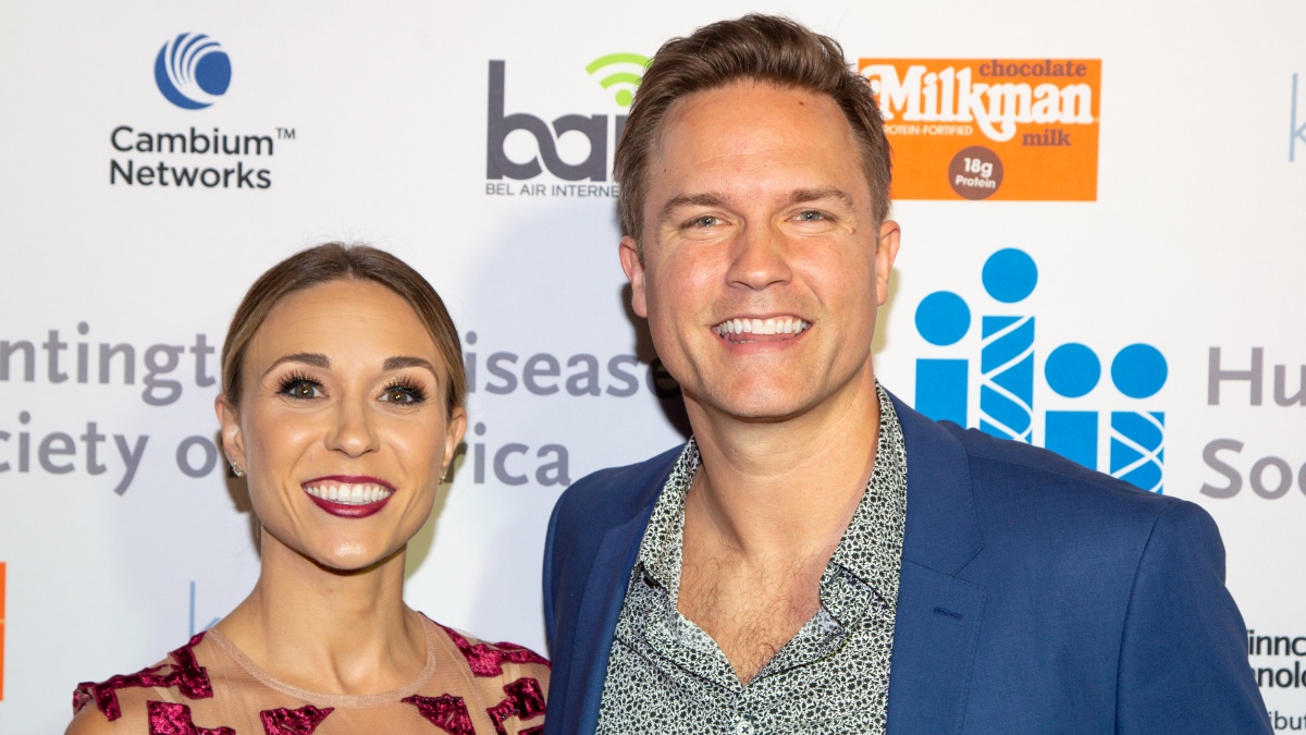 Who Is Scott Porter’s Wife? Kelsey Mayfield’s Job & Kids