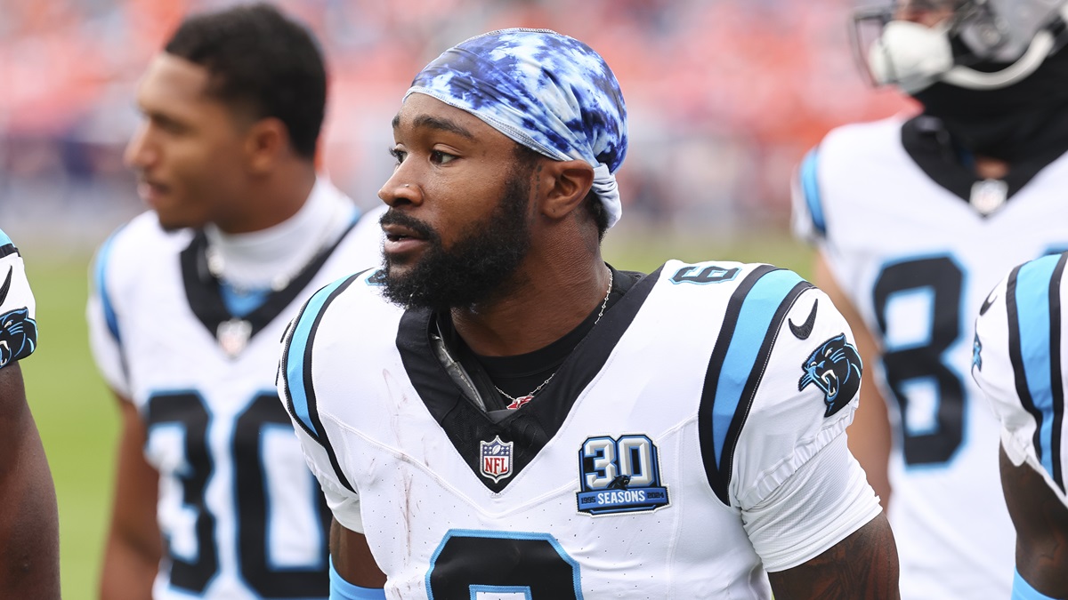 Panthers’ Miles Sanders Suffers Foot Injury Against Giants