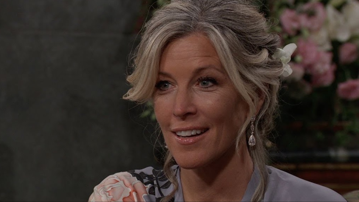 Why Fans Think Laura Wright Is Leaving General Hospital