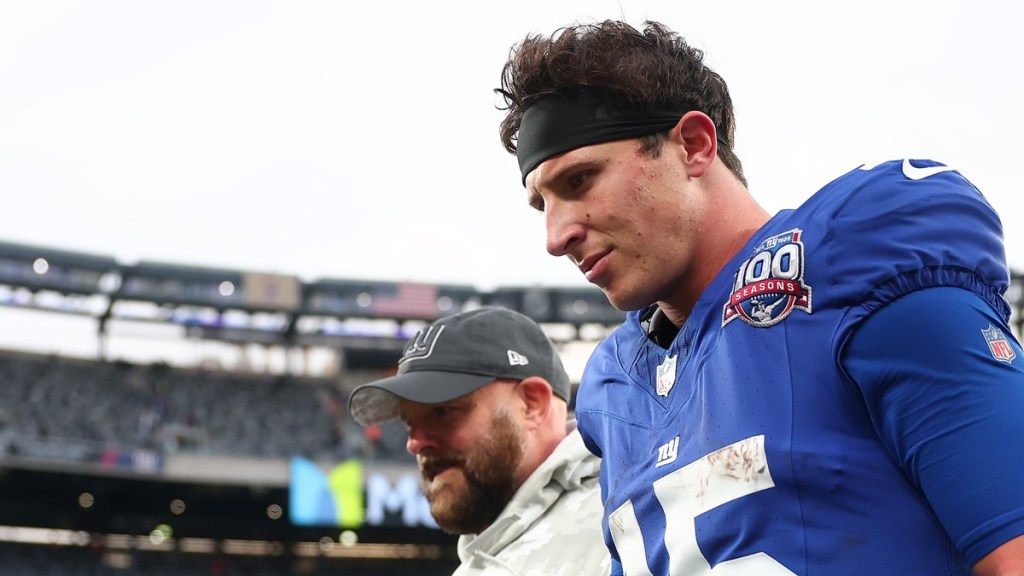 Giants' Tommy DeVito Suffers Concussion vs. Ravens