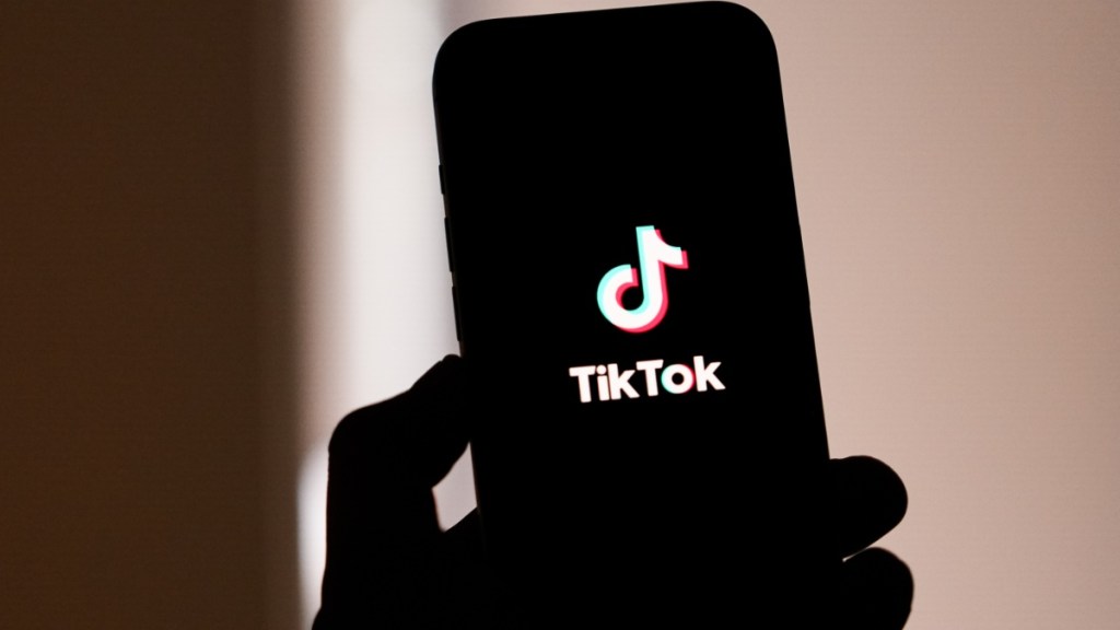 Here's What 'December 3' Trend Means on TikTok