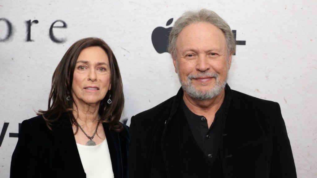 Who Is Billy Crystal's Wife? Janice's Job & Relationship History