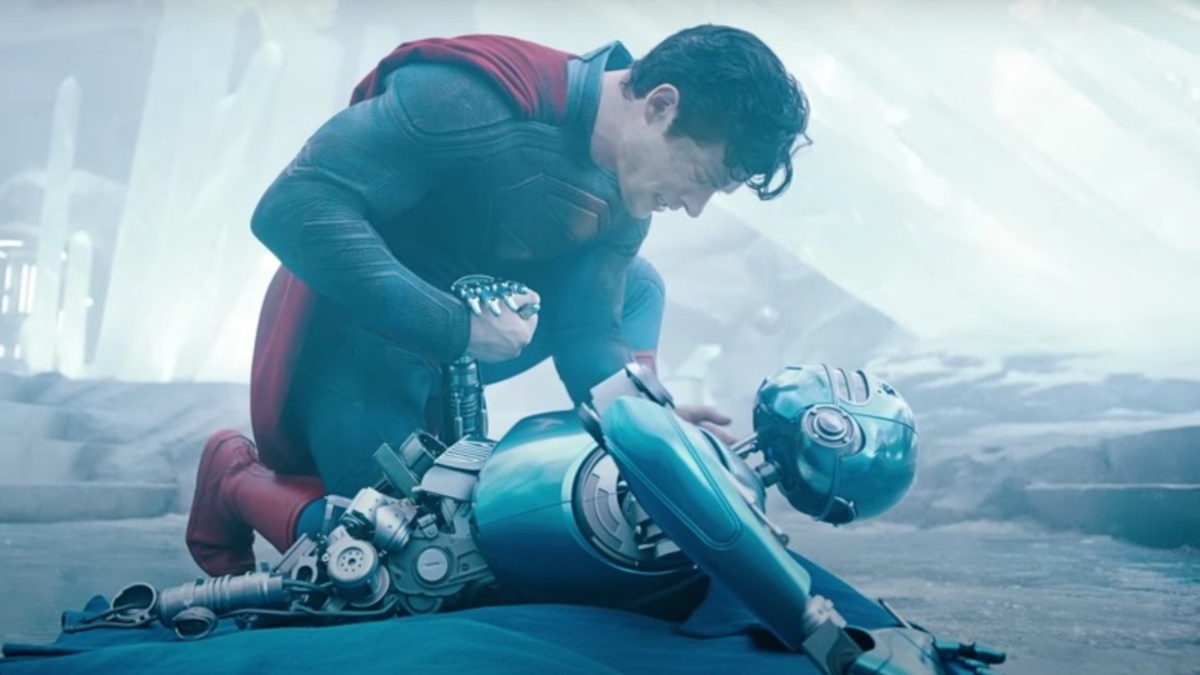 Superman Trailer Who Is the Monster & Dead Robot in the Teaser?