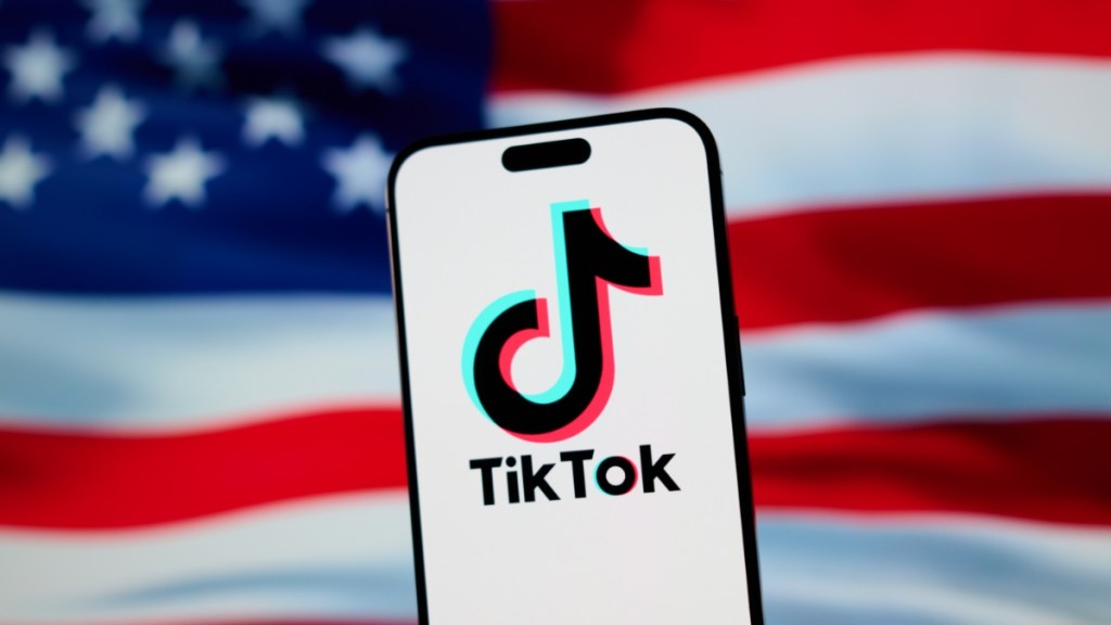 TikTok Restores Service in the US After Donald Trump's Intervention