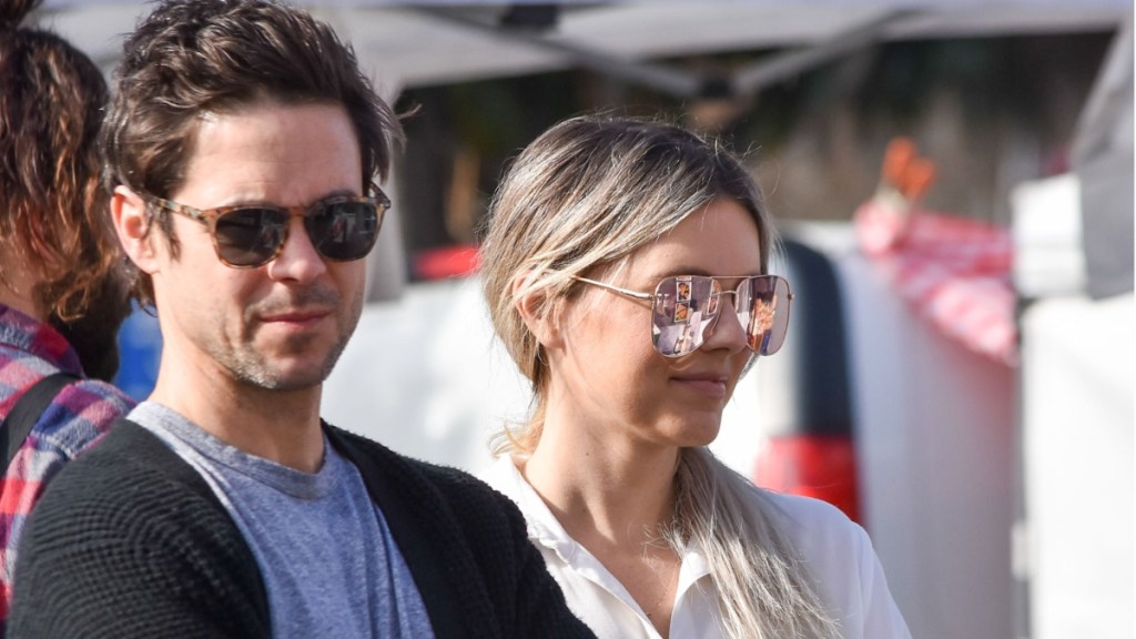 Ali Fedotowsky-Manno Announces Husband Kevin's Thyroid Cancer Diagnosis