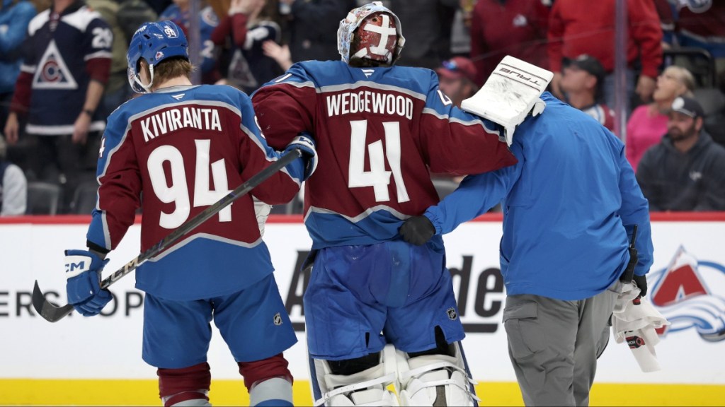 Scott Wedgewood injury Avalanche vs Buffalo