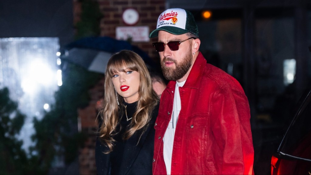 Taylor Swift Travis Kelce Gracie Hunt